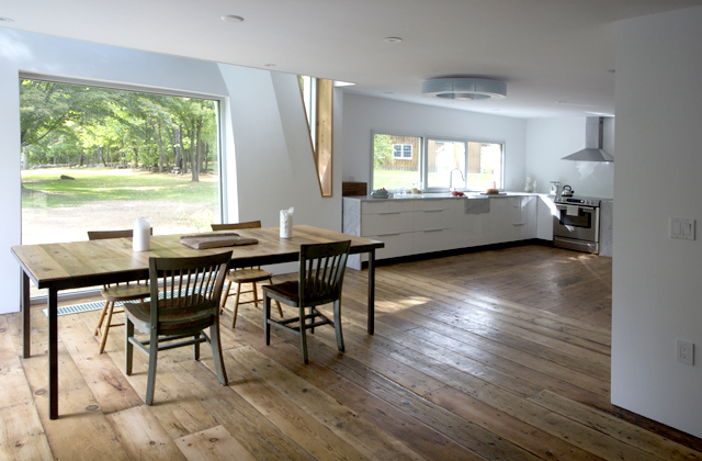 Twist Farmhouse Image