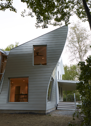 Twist Farmhouse Image
